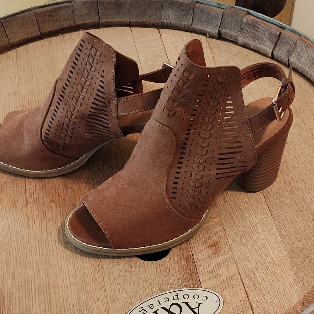 Brown Peep-Toe Block Heel Sandals